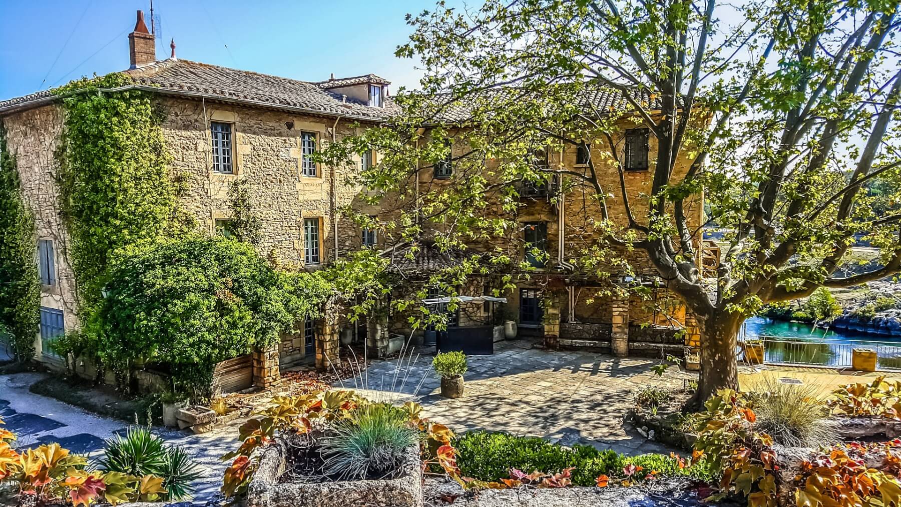 caretaker technical watch management second home egalières alpilles